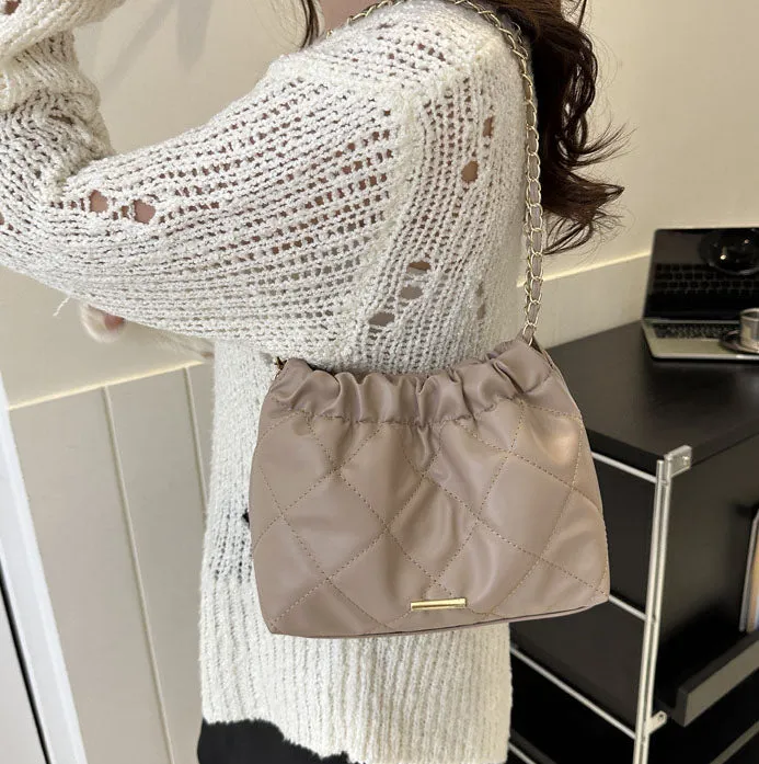 CL1136 - Casual Tote Chain Bag