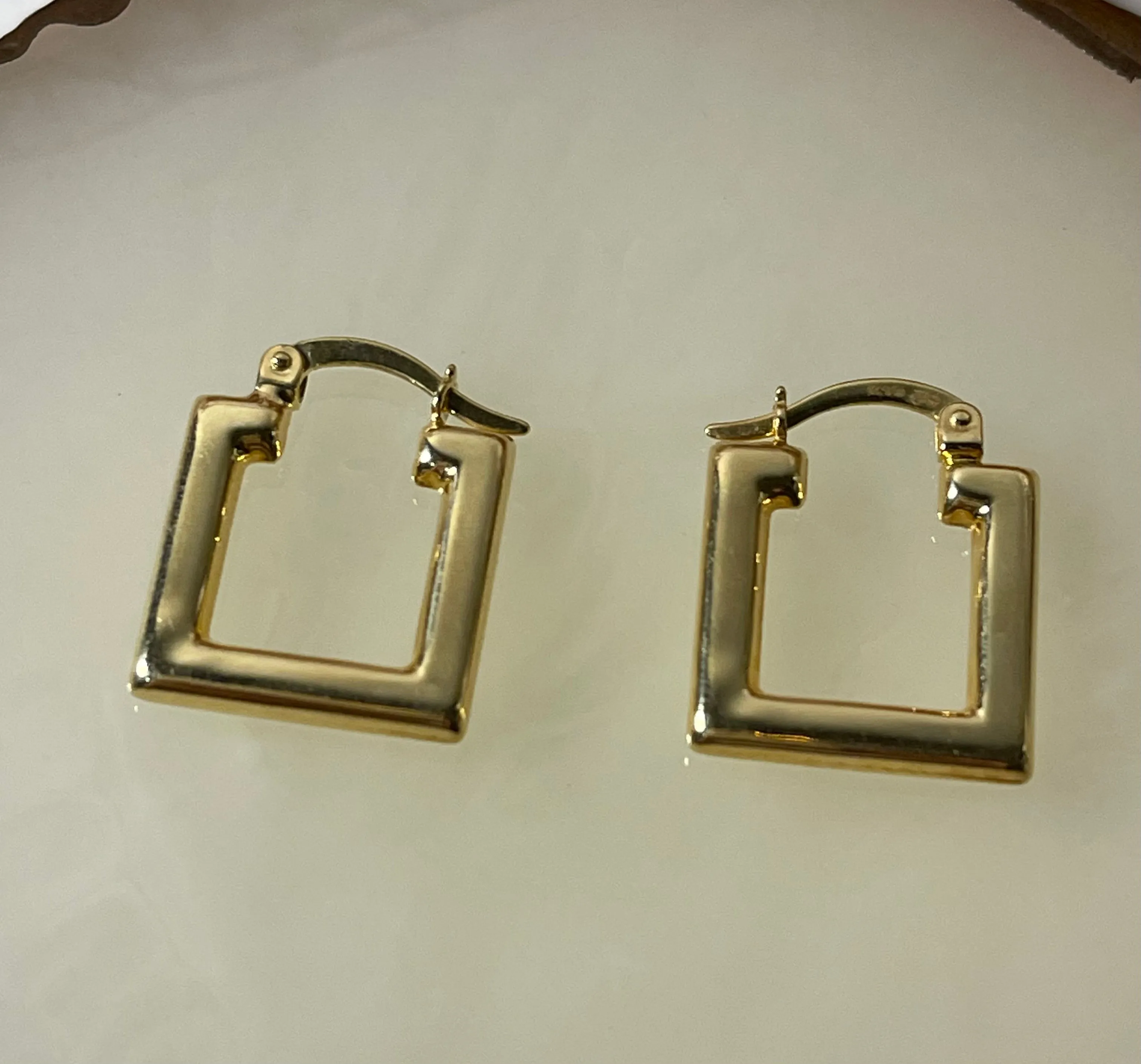 #GOLD2024 | 18K Golden Chunky Square Earrings