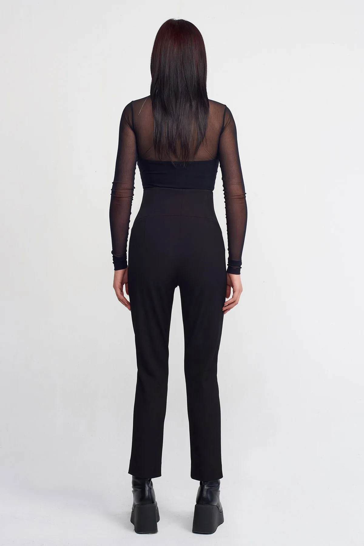 Nu High-Waisted Slim-Fit Trousers Black