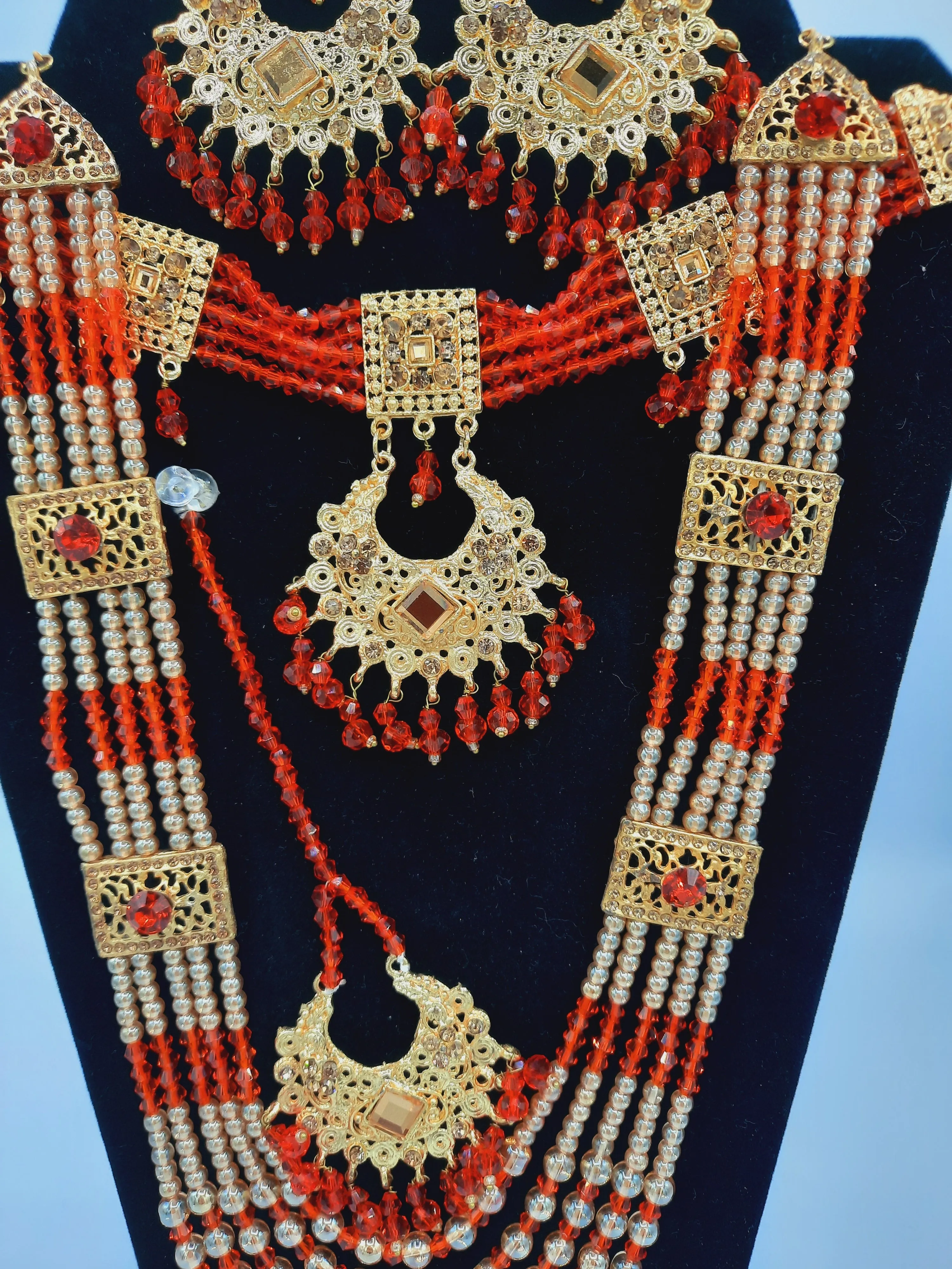 Red guluband choker with earrings and teeka